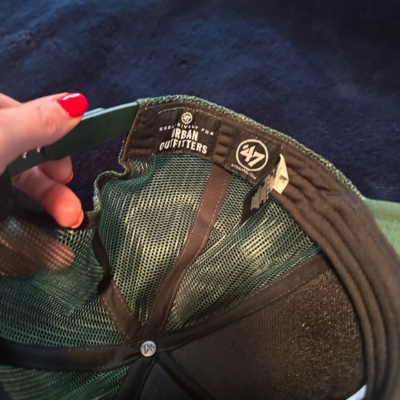 NY Yankees Green Trucker Hat – Urban Outfitters Exclusive - Picture 4 of 6